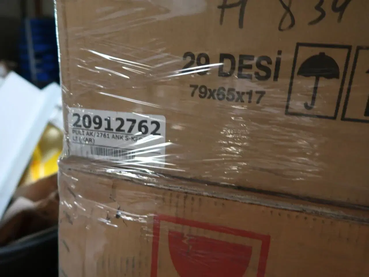 Billede 6 - Palle med div. Reservedele bl.a. køleskabsdøre m.m.