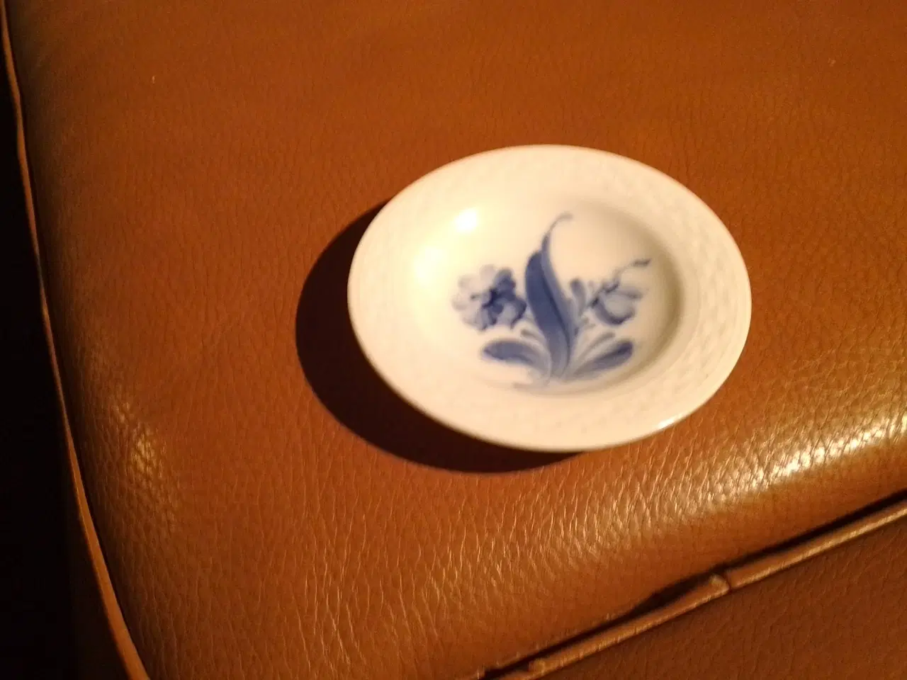 Billede 3 - Blå Blomst asiet med flettet kant