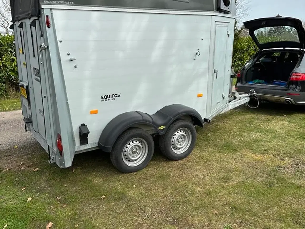 Billede 1 - Humbaur Equitos Alu Plus - to heste - med sadelrum