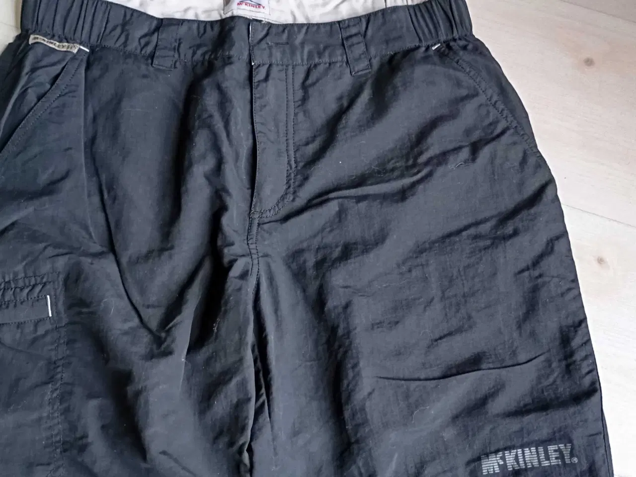 Billede 3 - Fritidsbukser / shorts. McKinley.Zip off 