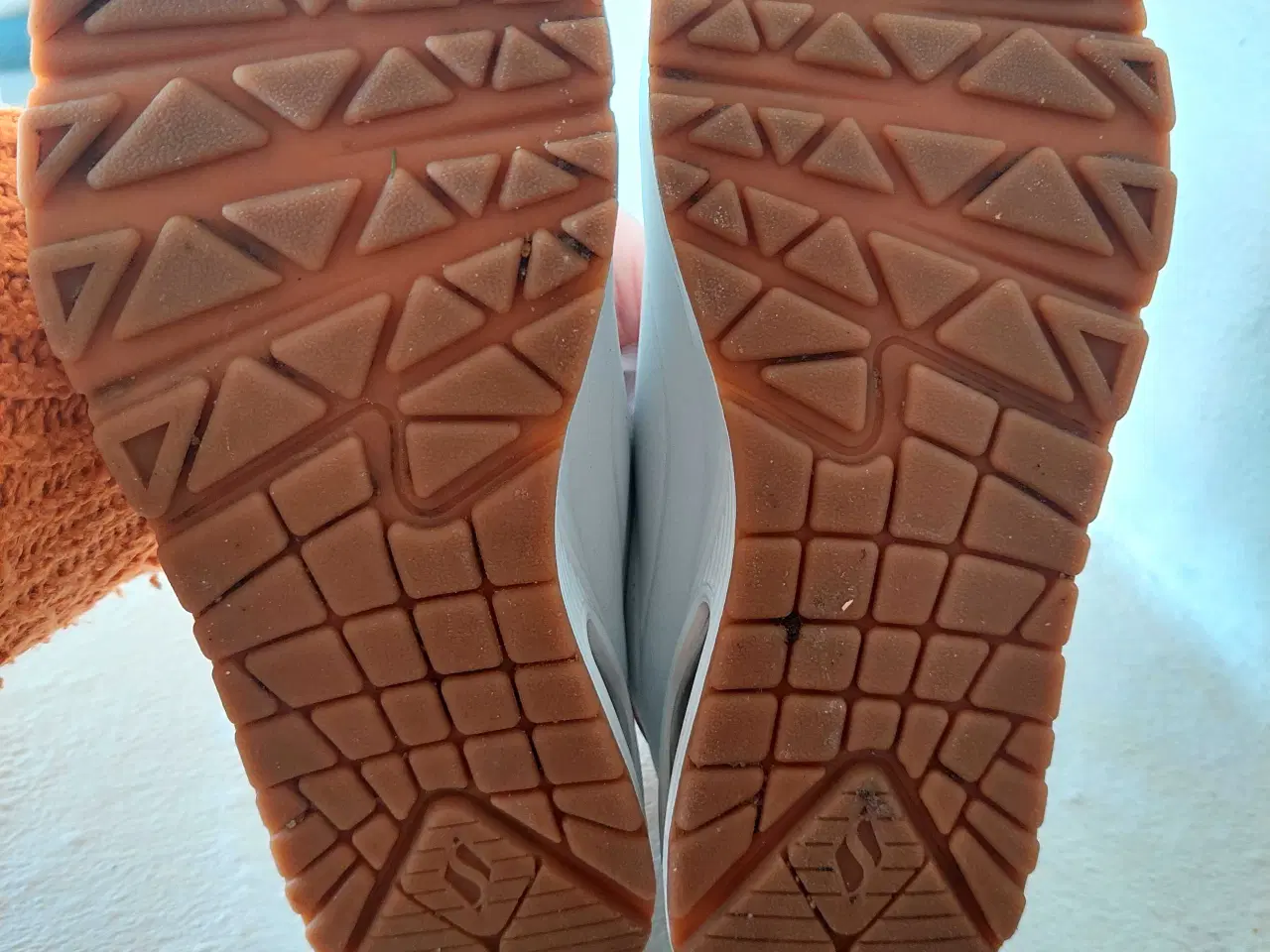 Billede 3 - Skechers sneakers – Str. 36 👟✨