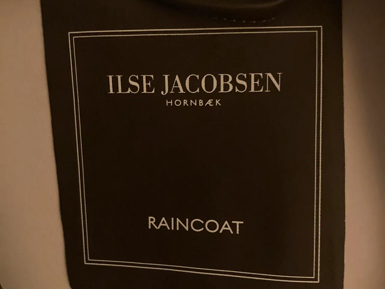 Billede 5 - ILSE JACOBSEN regnfrakke - SOM NY!
