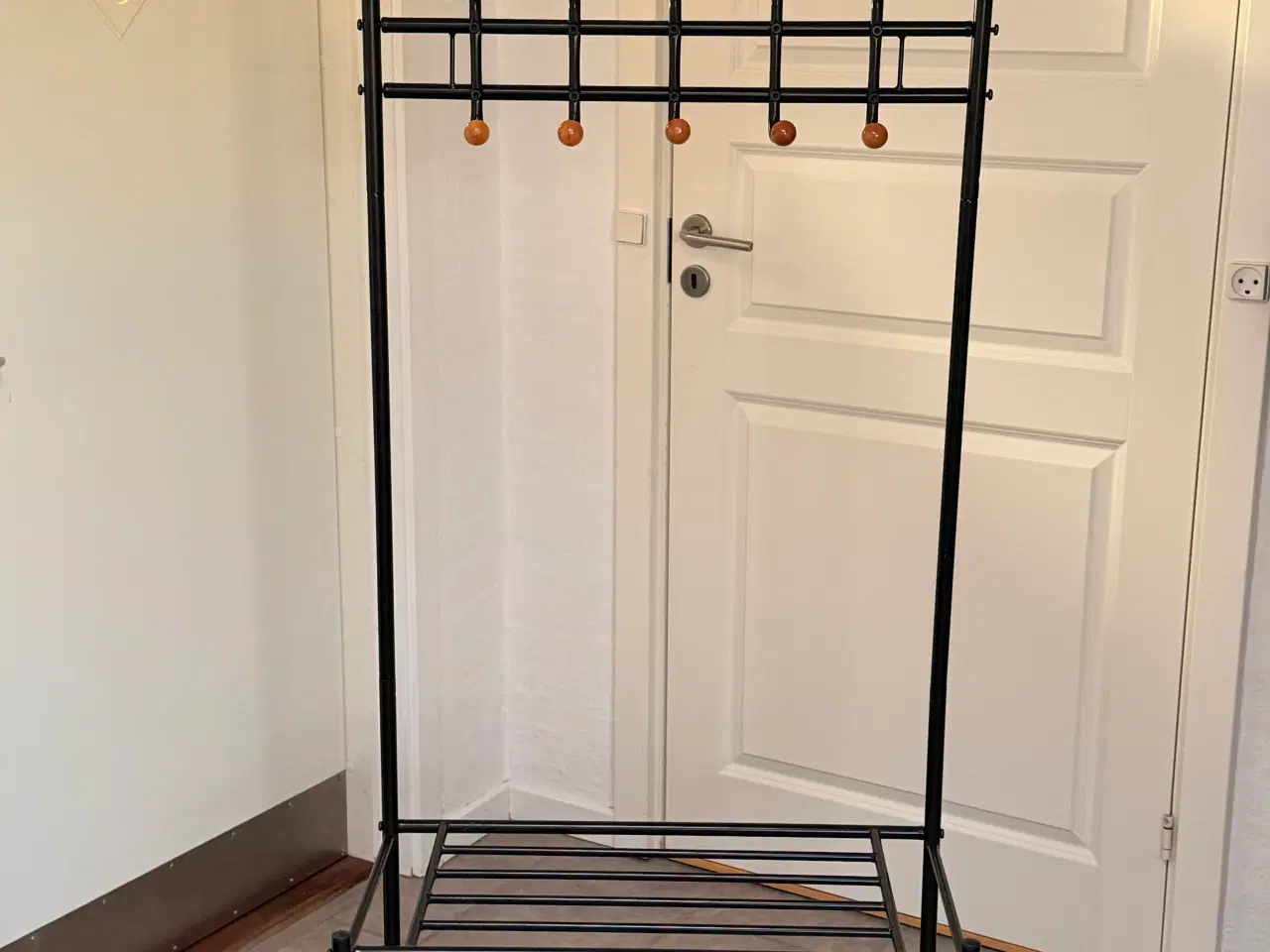 Billede 2 - Tøj og sko opbevaring 