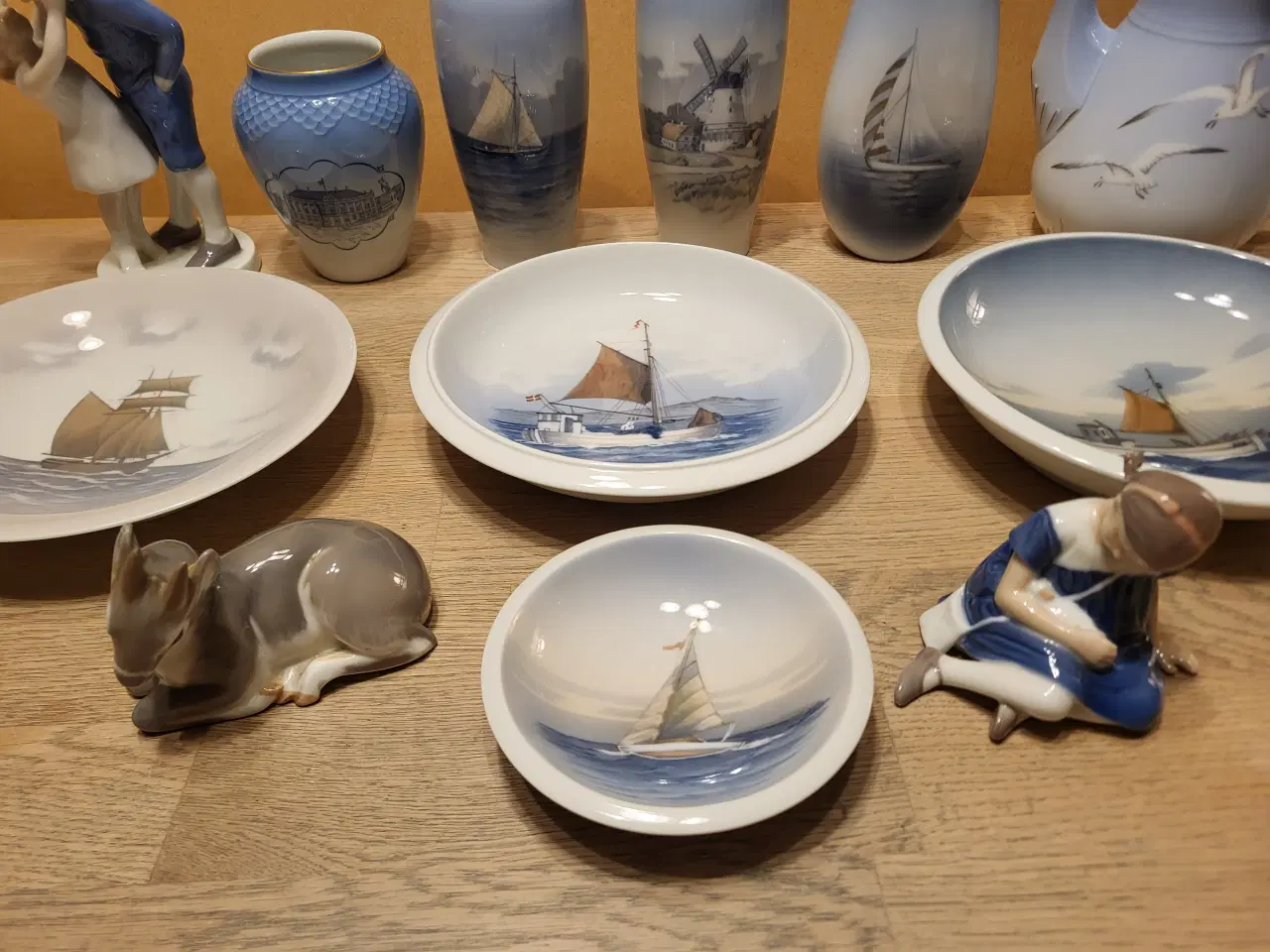 Billede 2 - En masse forskellige figurer,skåle, vaser.