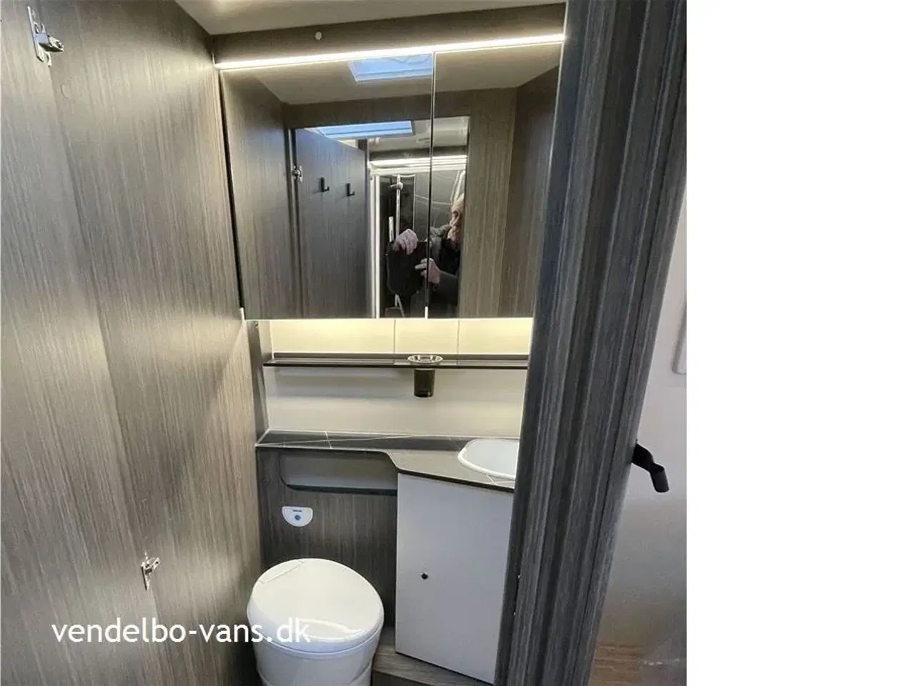 Billede 8 - 2026 - McLouis Nevis 879 G Oplev den