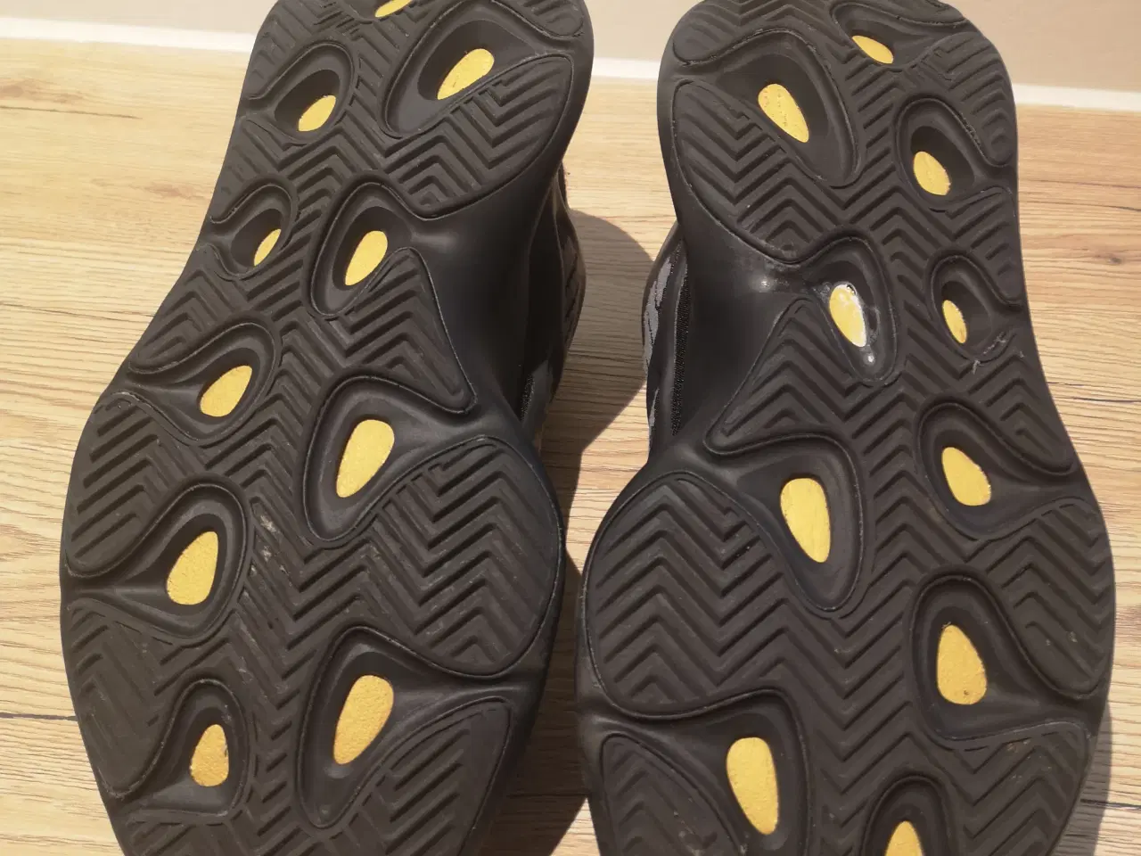 Billede 2 - Adidas Yeezy sneakers, str. 44 2/3