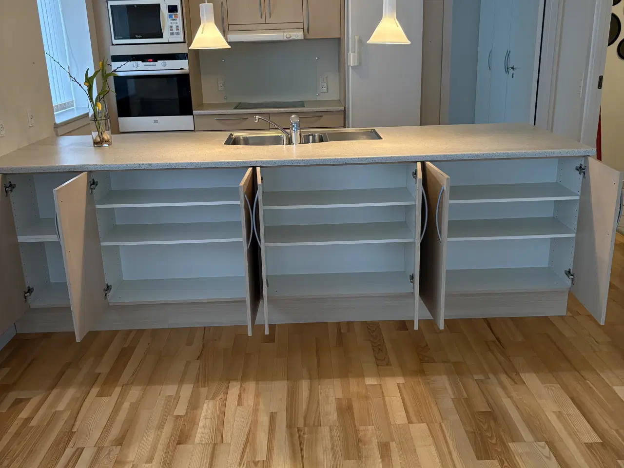 Billede 1 - Komplet HTH køkken med hårde hvidevarer