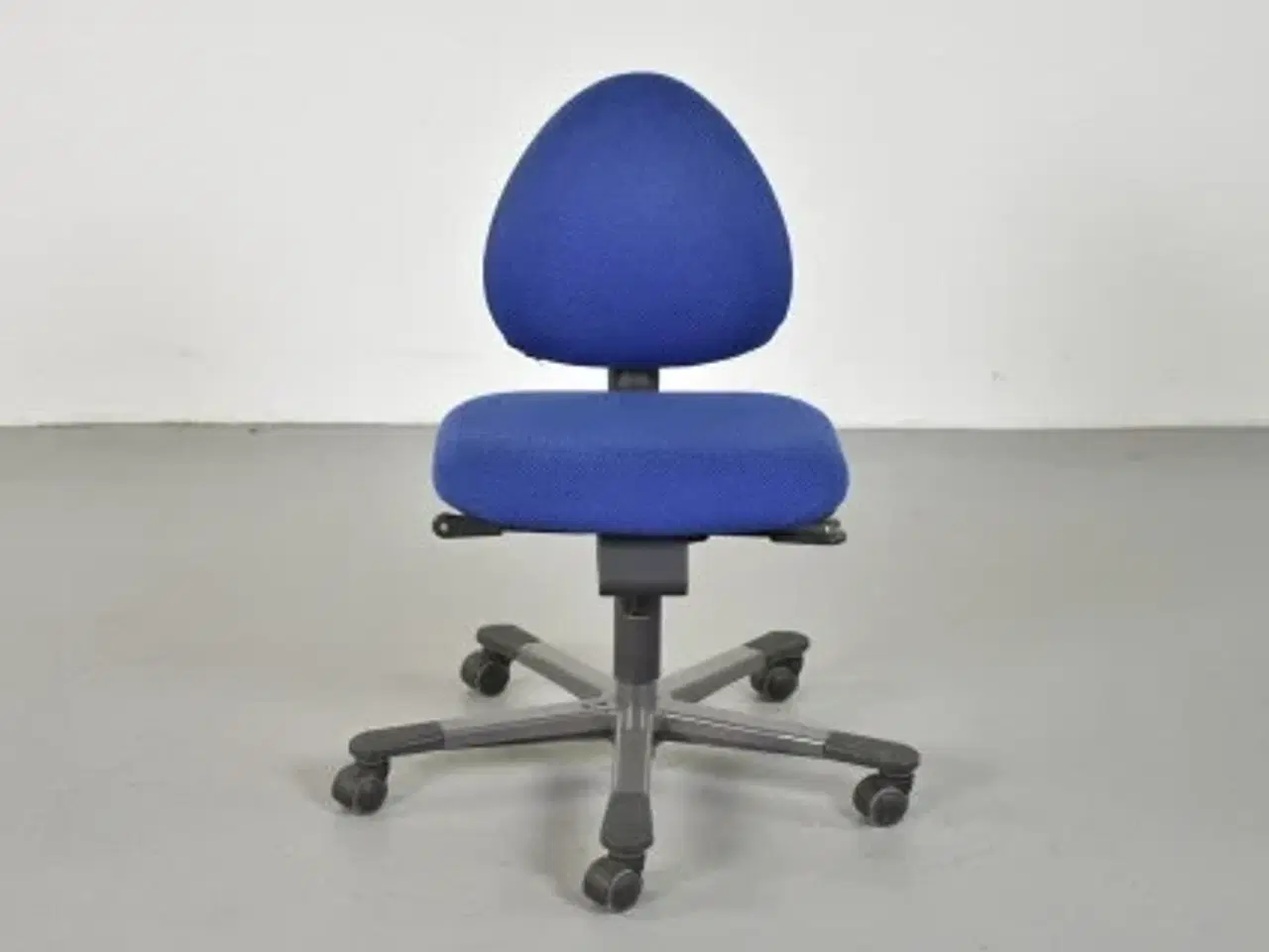 Billede 1 - Häg h04 credo kontorstol i blå med gråt stel