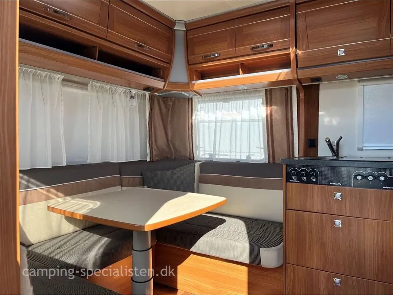Billede 4 - 2013 - Dethleffs Nomad 470 FR   Pæn og velholdt rejsevogn - Dethleffs Nomad 471 FR fra 2013 - Kan nu opleves hos Camping-Specialisten i Silkeborg