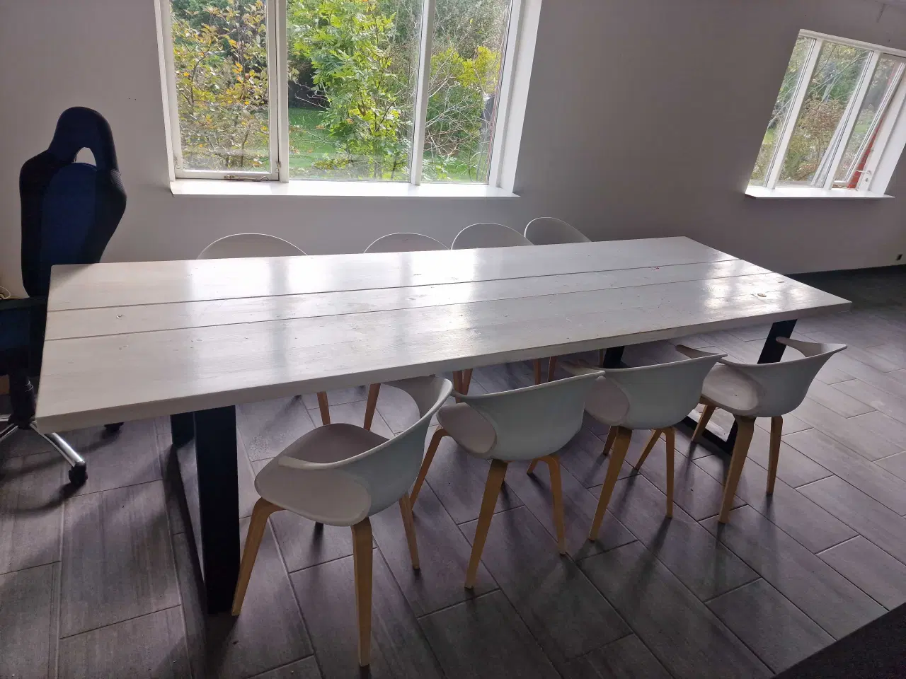 Billede 2 - Hjemmelavet spisebord med stole