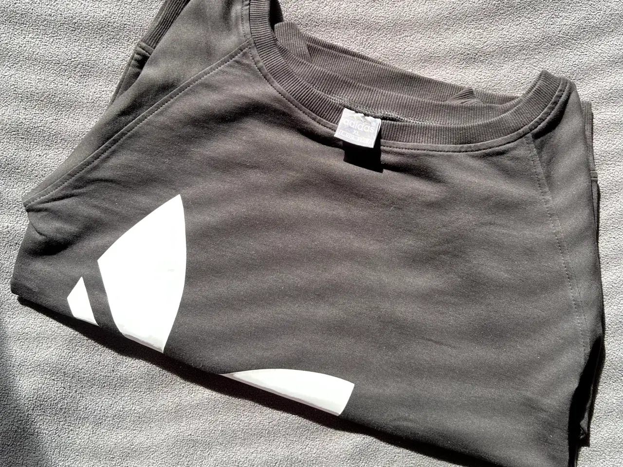 Billede 1 - Adidas trøje