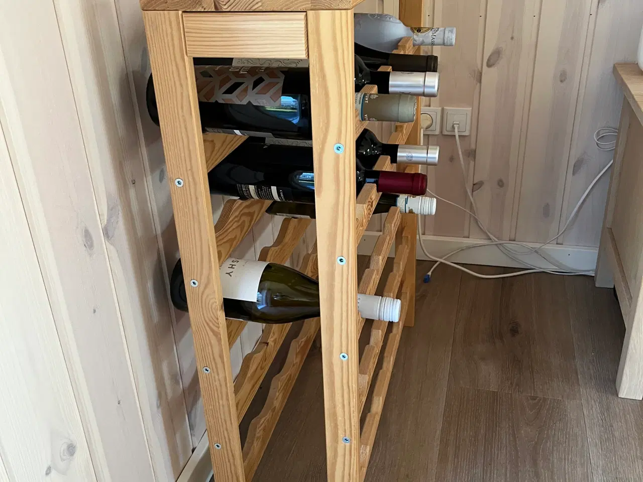 Billede 1 - Vin reol i træ