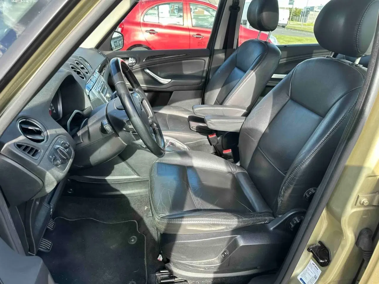 Billede 6 - Ford Galaxy 2,0 145 Ghia 7prs