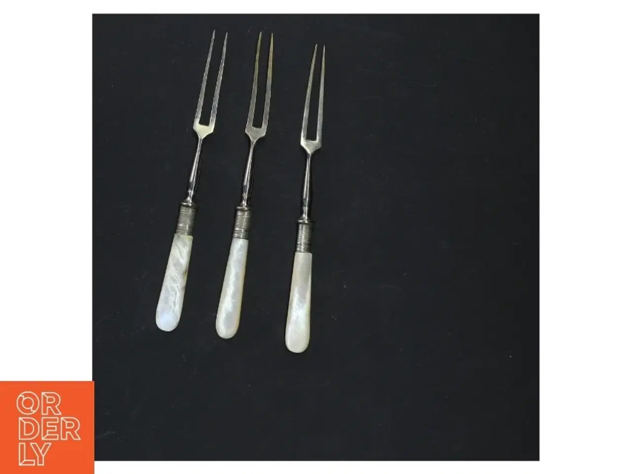Billede 2 - Vintage pålægs gafler med perlemorhåndtag (str. 16 cm)