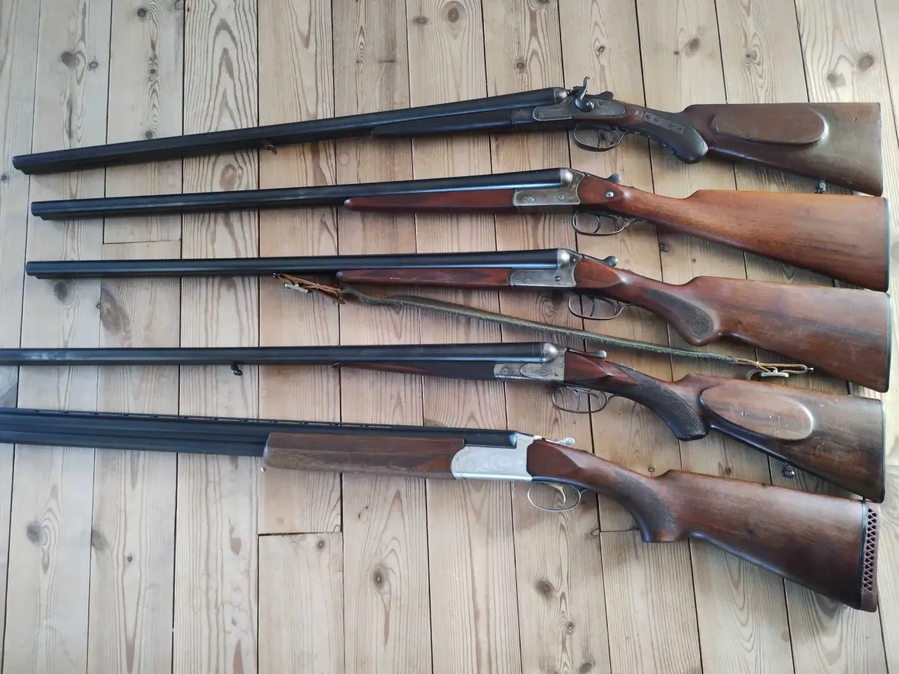 Billede 2 - Suhl Jagtgevær 12/70. 1/4-1/4 pæn brunering.