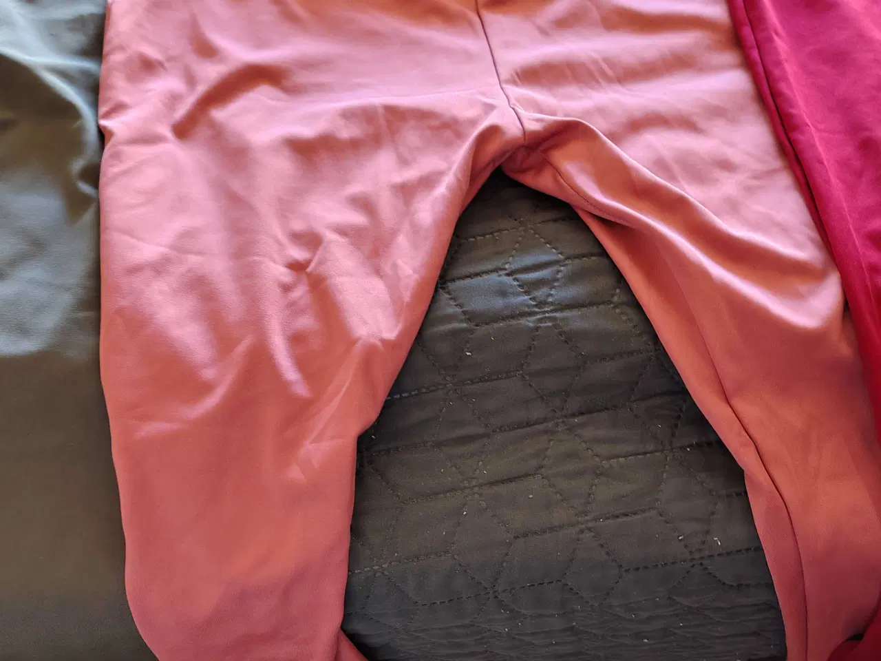 Billede 3 - Leggings 4stk sælges.