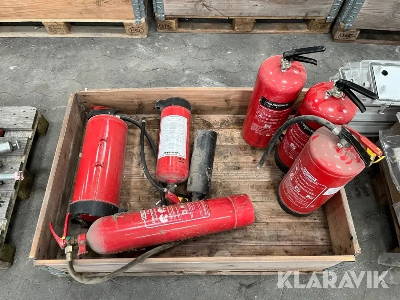Billede 4 - Lot - Pulver- og vandslukkere Housegard og Gloria 12 kg og 9 Liter
