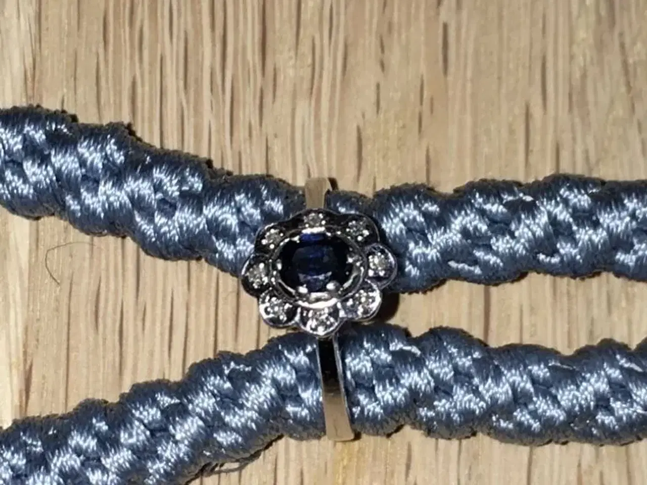 Billede 4 - Hvidguld ring med safir