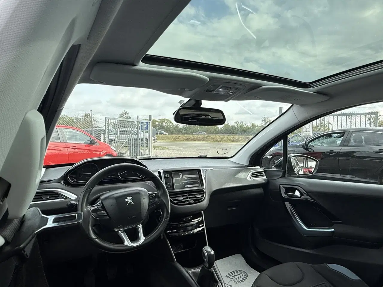 Billede 8 - Peugeot 208 1,2 VTi Allure Sky 82HK 5d