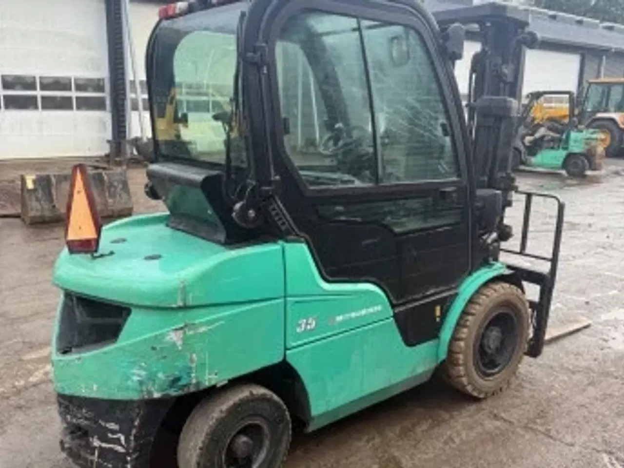 Billede 3 - Gaffeltruck med friløft