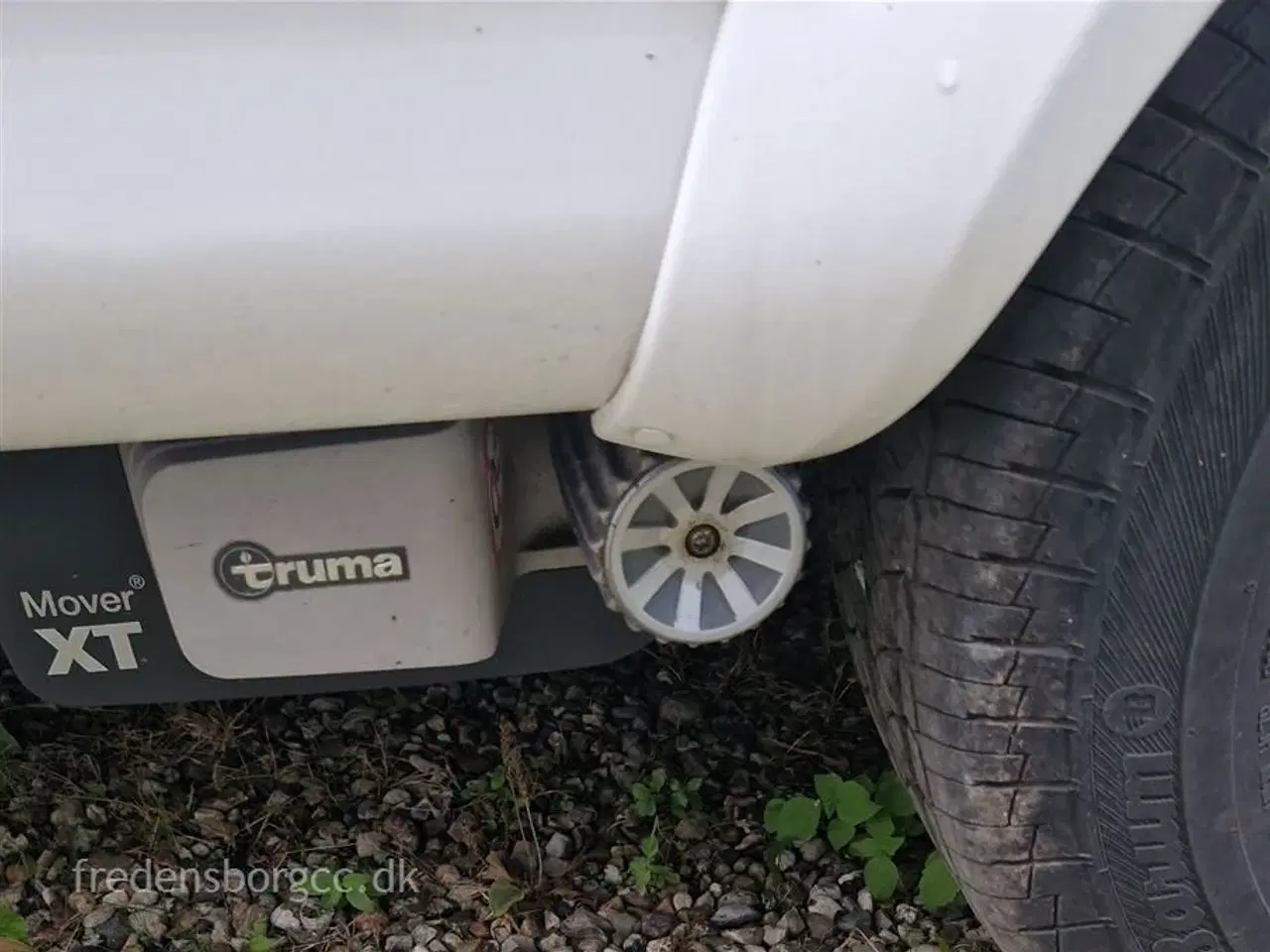 Billede 11 - 2021 - Hobby Excellent 540 UFF   MEGET UDSTYR BLA. MOVER / El. STYTTEBEN / THULE 12 V. MARKISE.