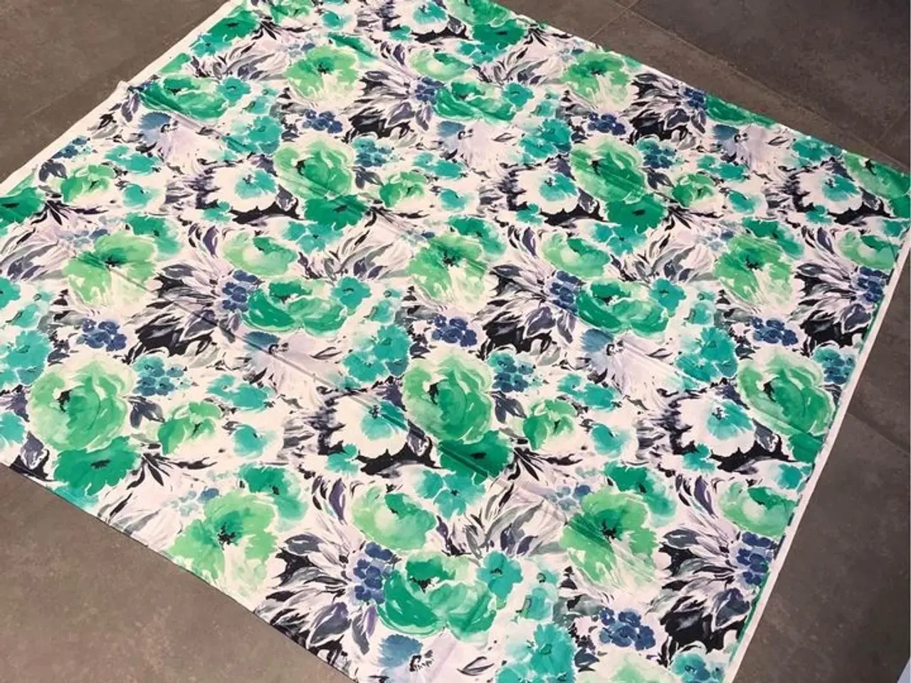 Billede 1 - Duge 140x140cm