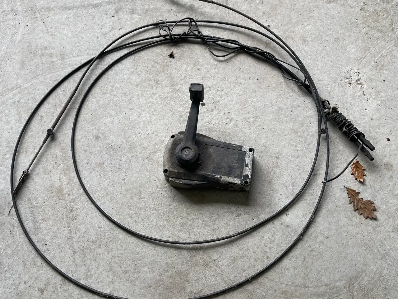 Billede 1 - Gas/Gear box med kabler