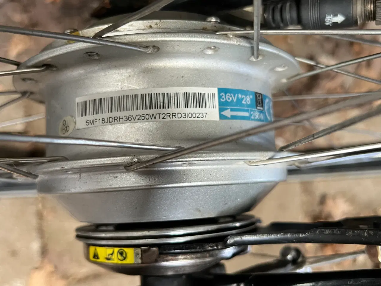 Billede 2 - E-Fly forhjul eller cykel købes