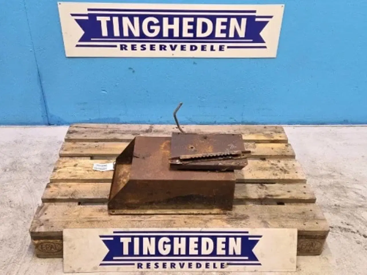 Billede 1 - Hydrema 806 Værktøjskasse Under Sædet 382194