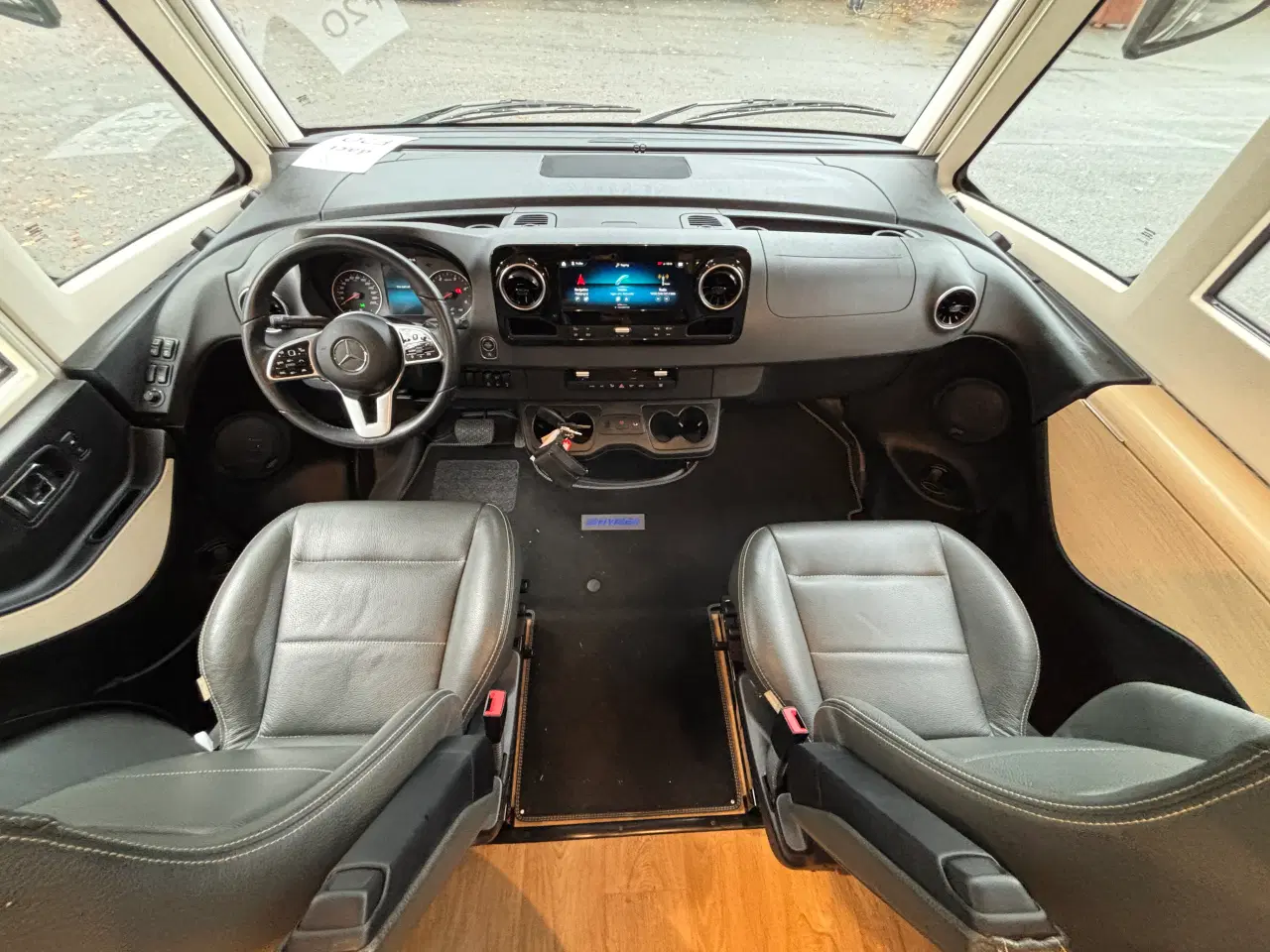 Billede 17 - Autocamper til salg - Hymer Master Line ML I 880