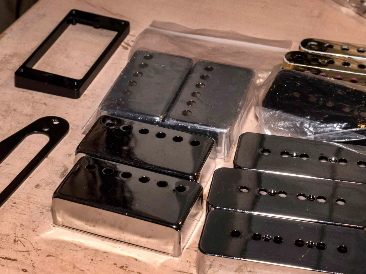 Billede 2 - Guitar - pickupcovers.  Humbucker og singlecoil.