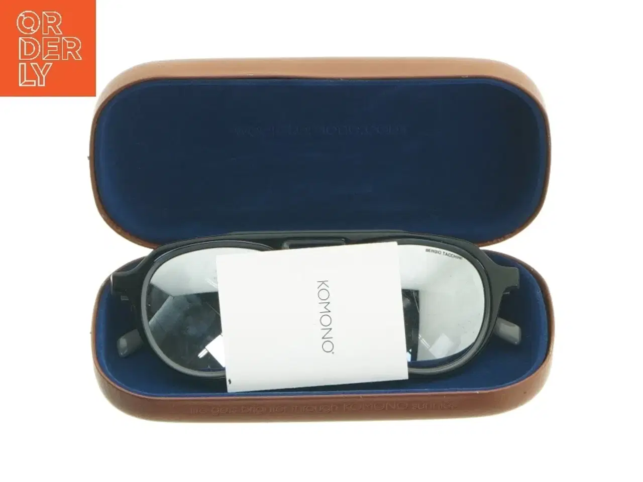 Billede 5 - Solbriller med etui fra Sergio Tacchini (str. 14 cm)