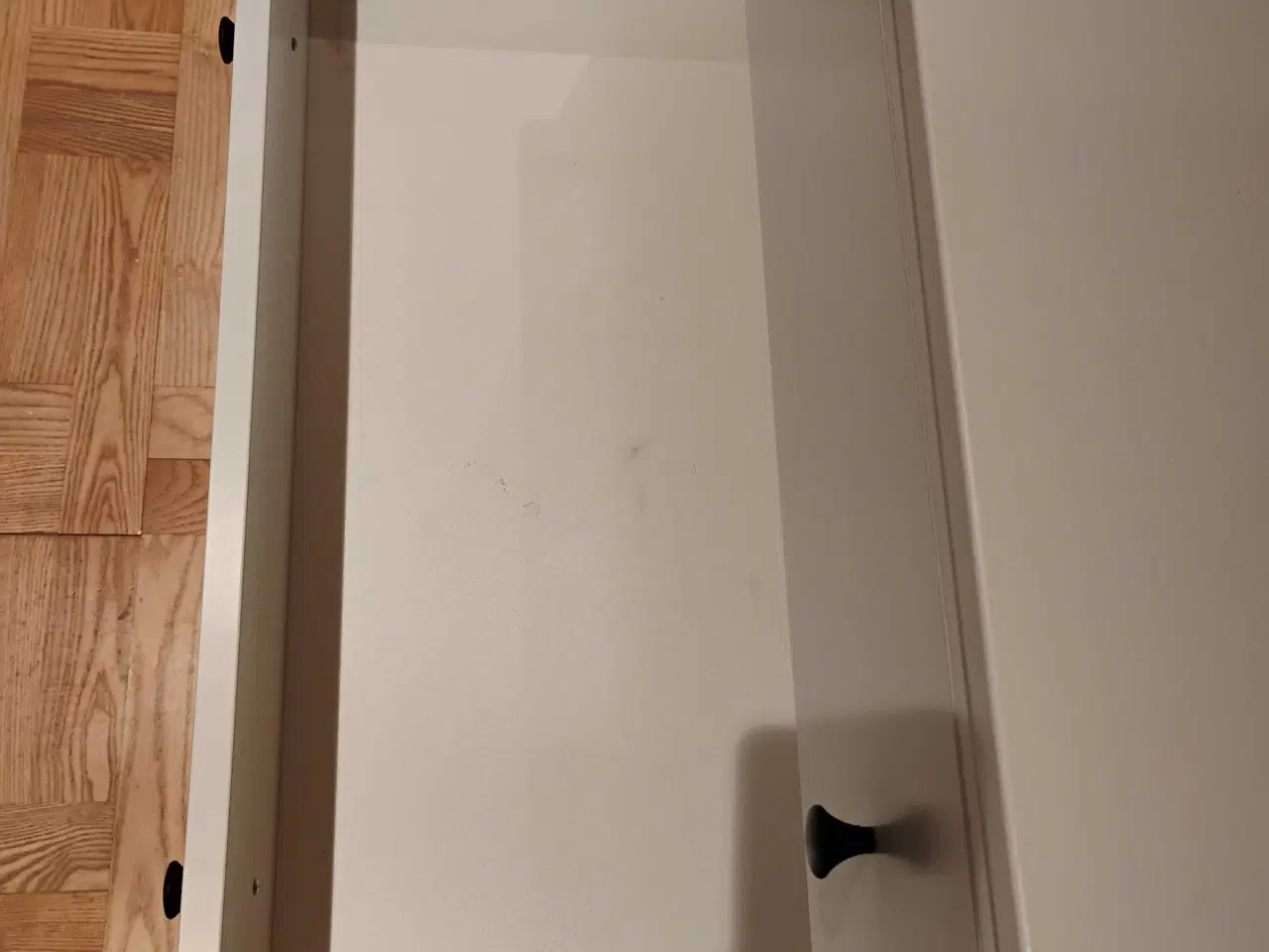 Billede 4 - Kommode i pæn stand