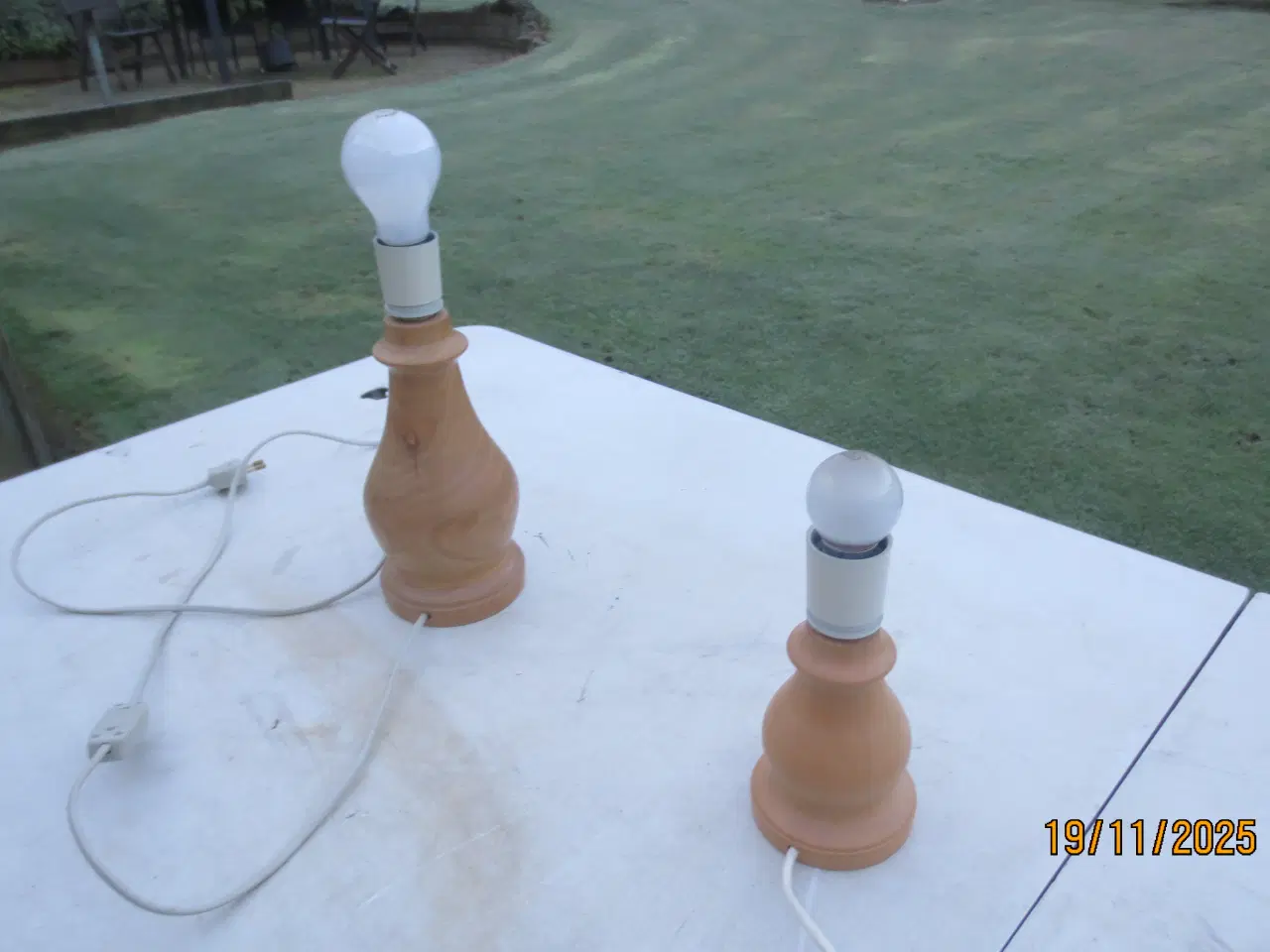 Billede 7 - 2 stk Bordlamper i Bøgetræ 