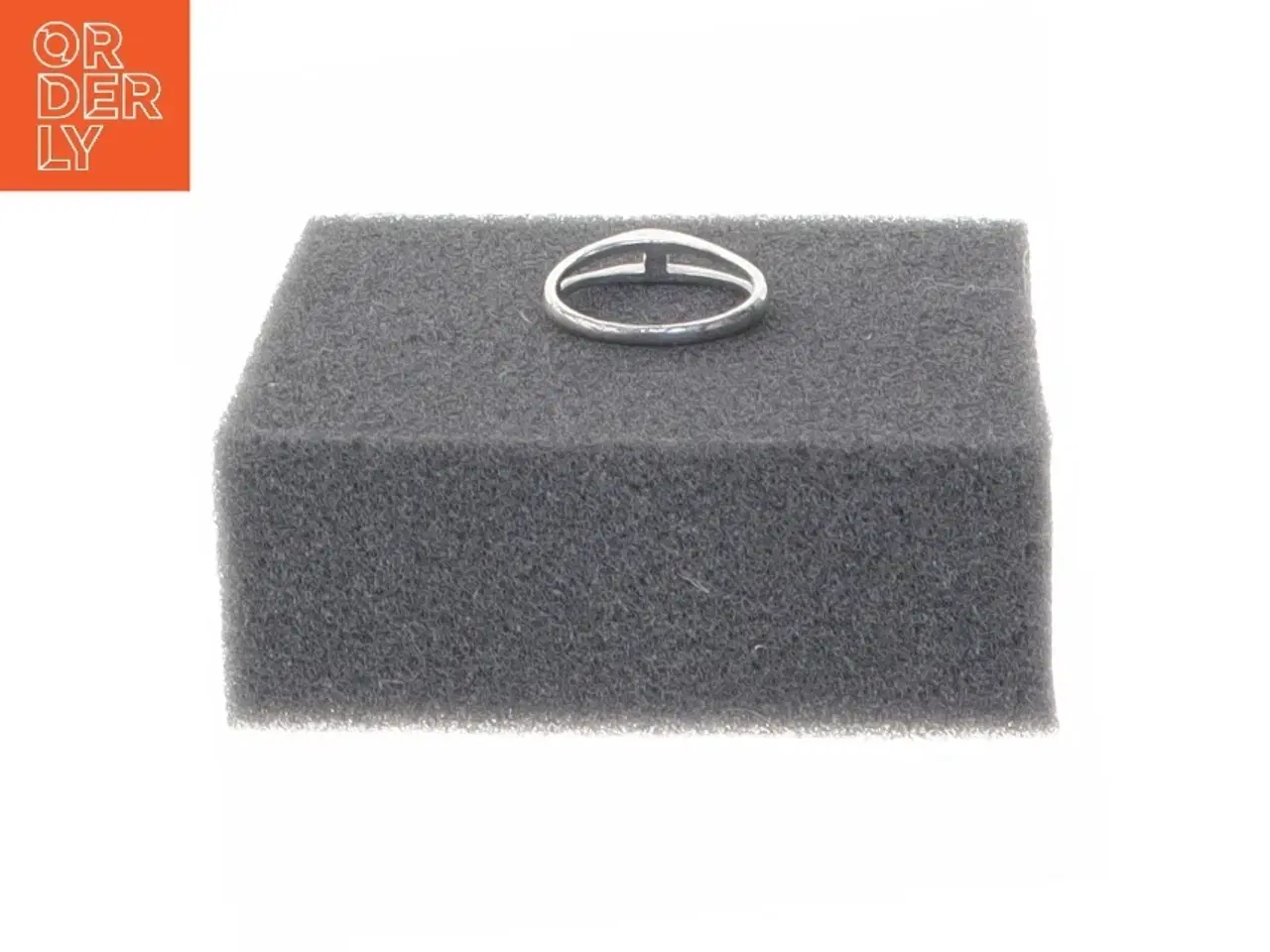 Billede 3 - Sølvring med enkel sten