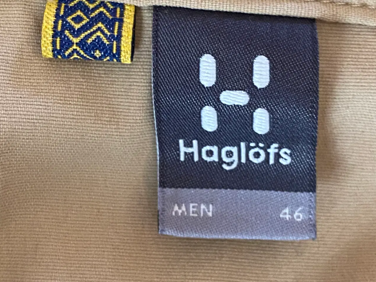 Billede 3 - Beige Haglöfs zip-off bukser str. 46