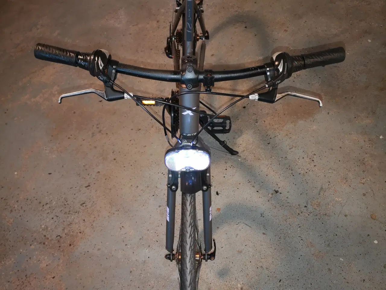Billede 13 - X-ZITE X 700C HYBRID 28" 52cm Dæk som ny, 27 gear.