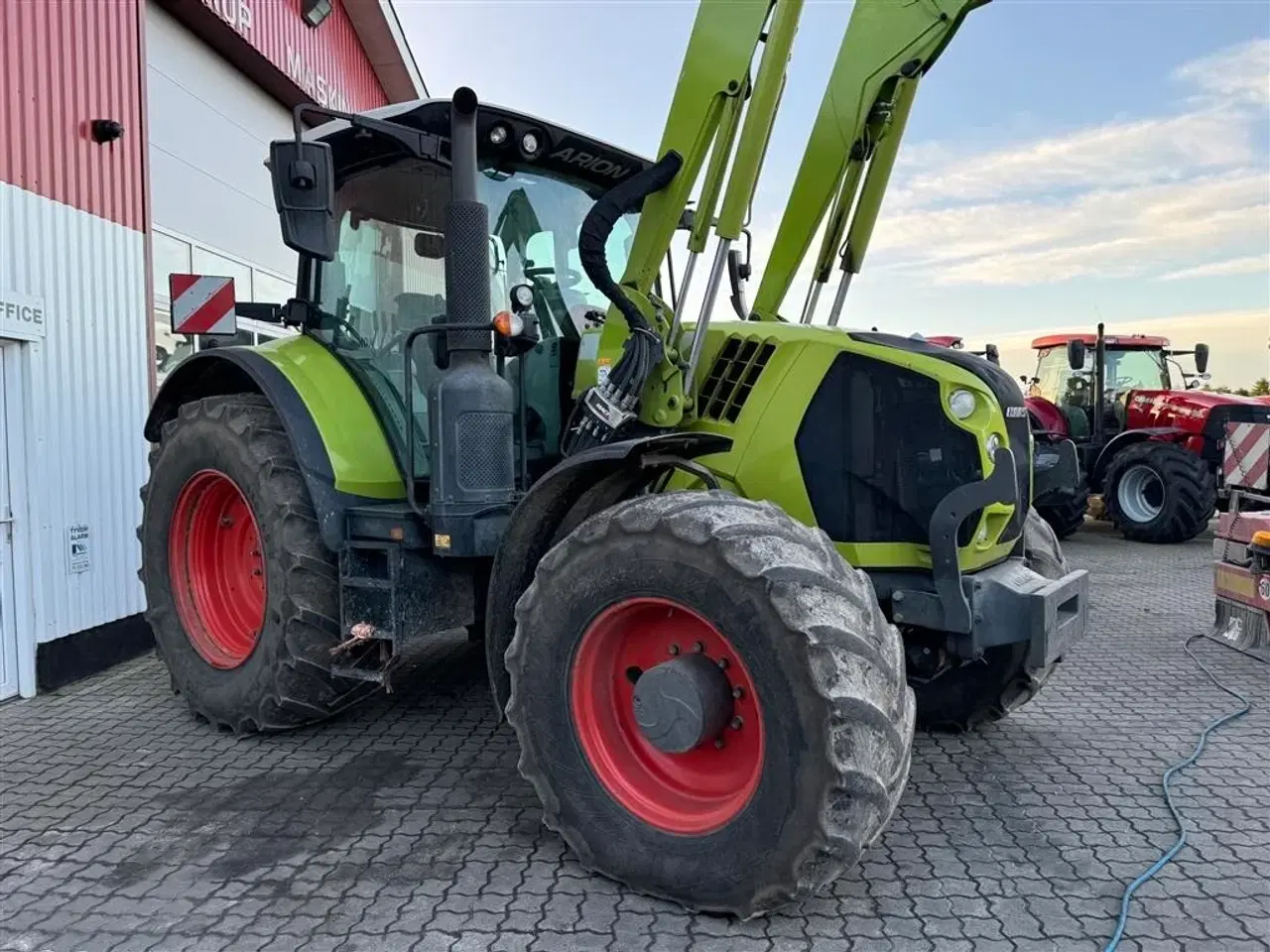 Billede 5 - CLAAS ARION 650 KUN 4600 TIMER OG FULD AFFJEDRING!