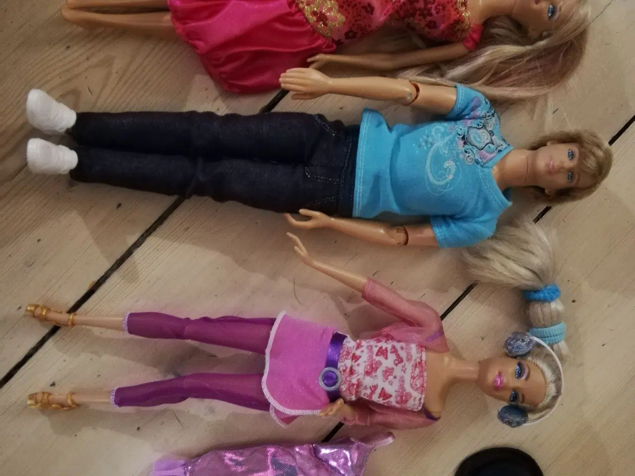 Billede 1 - Barbiedukker