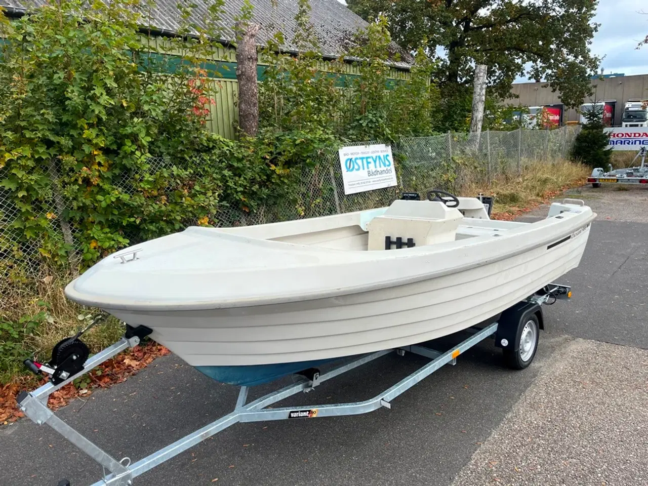 Billede 1 - 17-fods Crescent 499 uden motor og trailer