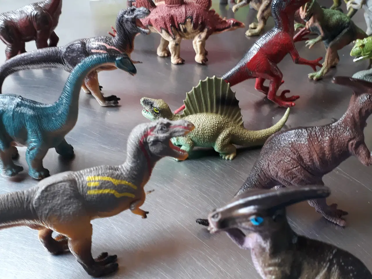 Billede 3 - Solgt / 20 Mellemstore Dinosaurer 