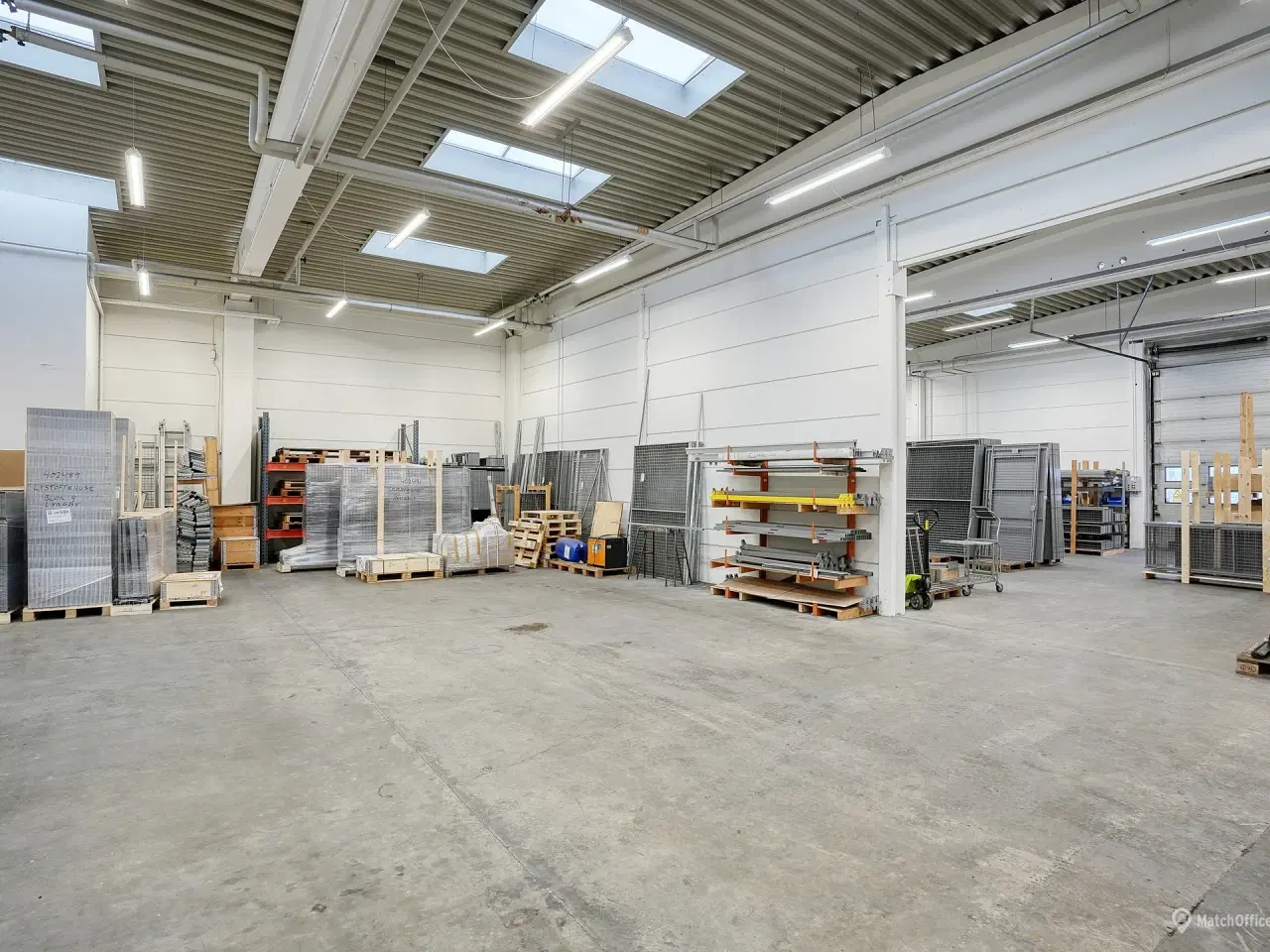 Billede 8 - Højloftet lager med administration. God beliggenhed tæt ved motorvejsafkørsel 27. Greve