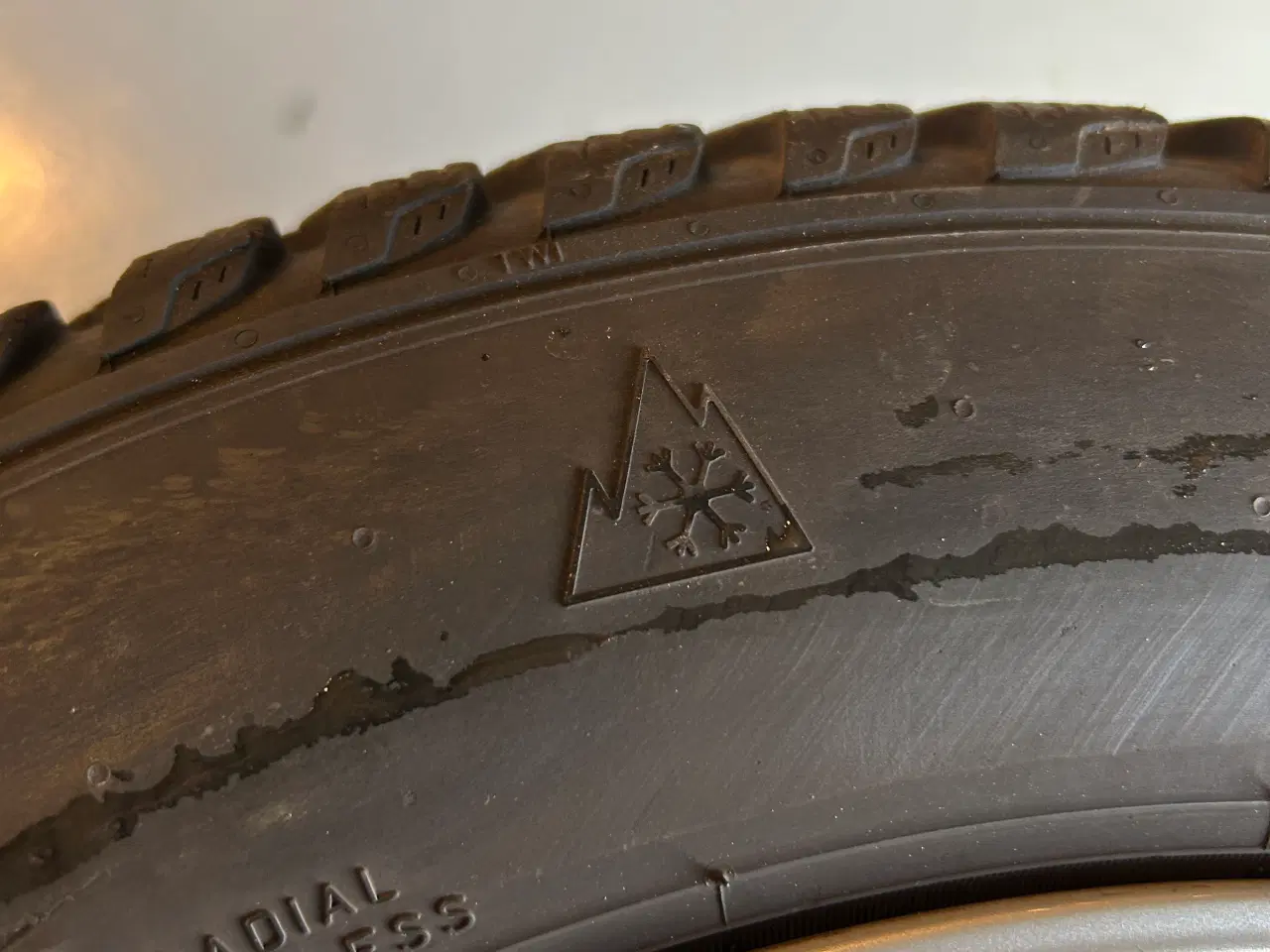 Billede 3 - Lækkert Pirelli vinterdæk på Mercedes alu fælg