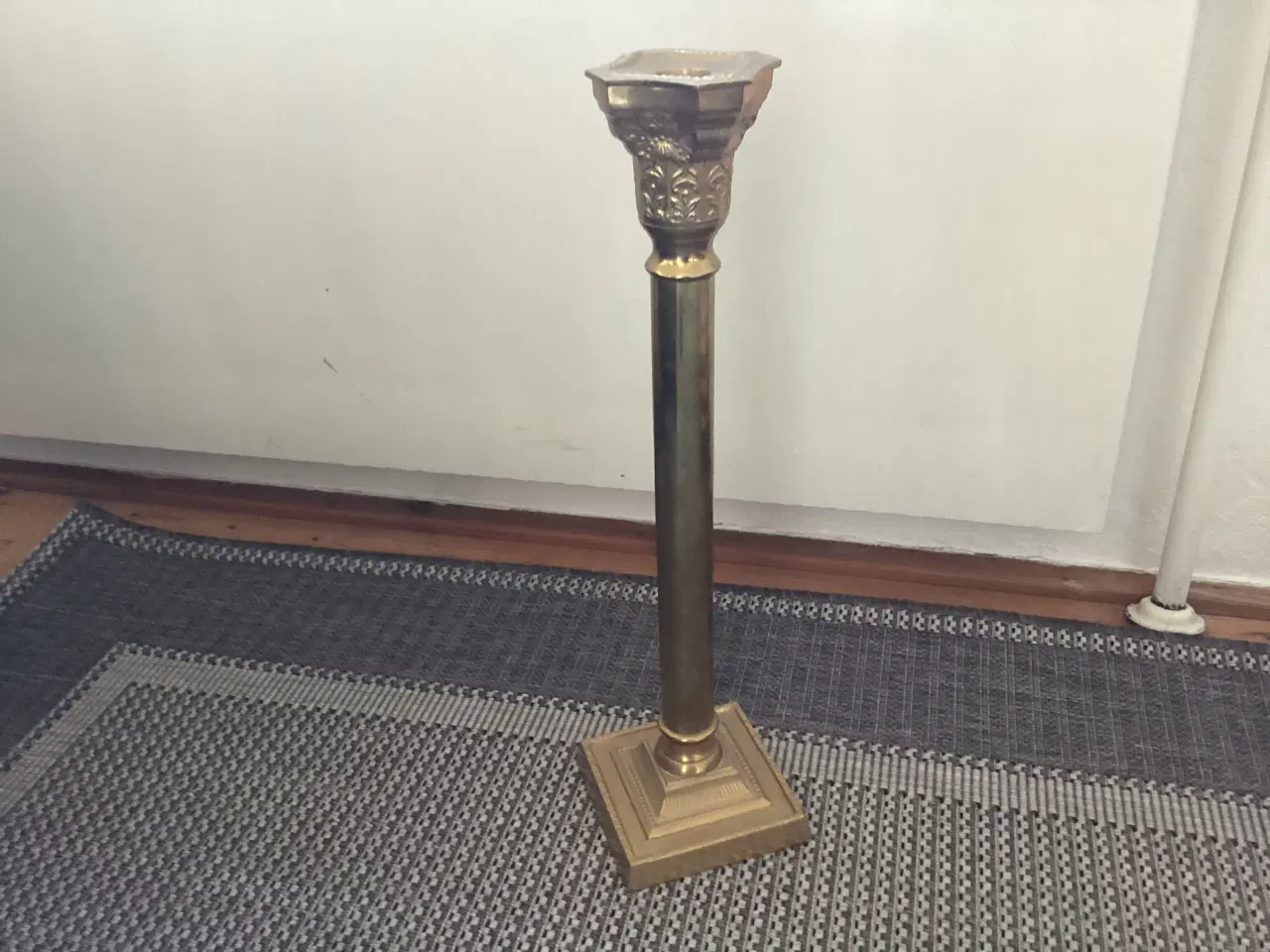 Billede 5 - Lysestage i messing Højde 53 cm.