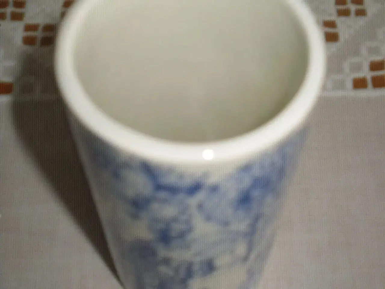 Billede 2 - BJØRN WIINBLAD. Flot vase 12 cm.