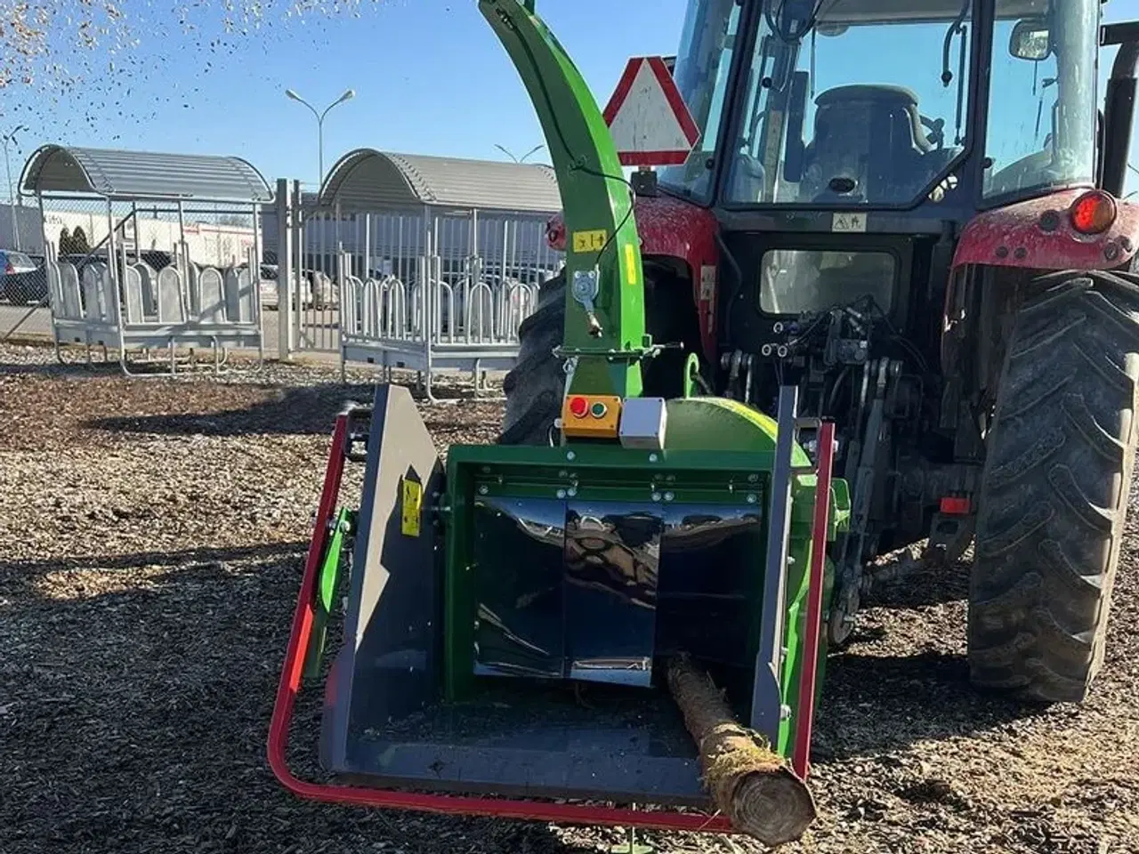 Billede 1 - Kellfri - Flishugger 170 m. Hydraulisk indføring med pumpe og tank