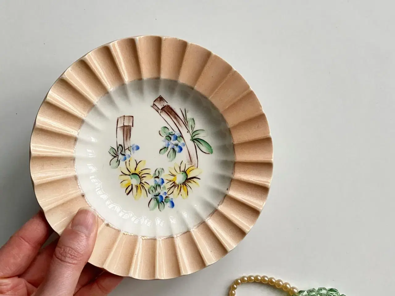 Billede 3 - Lyngby m hjemmemalet motiv og rosa kant