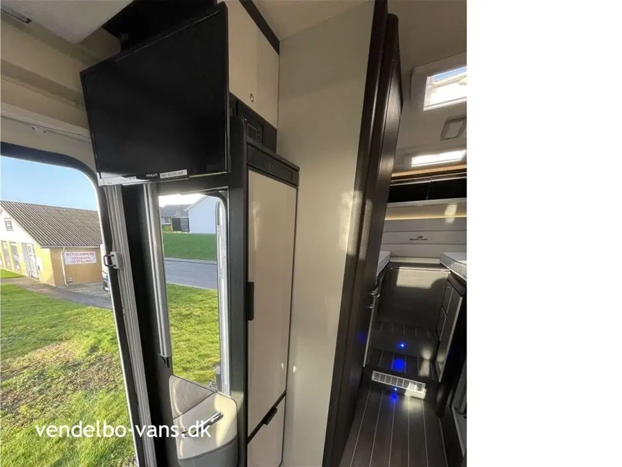 Billede 14 - 2023 - Rollerteam Kronos 284TL Comfort Power Selekt   Enkeltsenge og stor garage - masser af ekstra udstyr