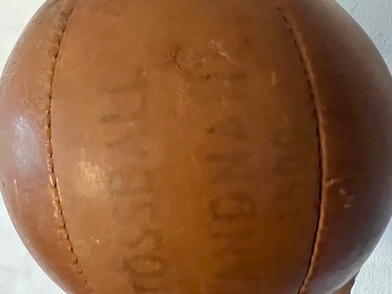 Billede 4 - Vintage læder medicinbold – 1,5 kg