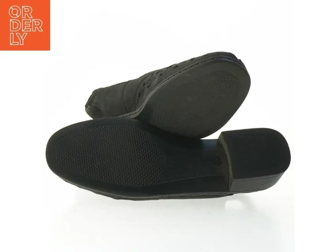 Billede 3 - Damesko med udskåret mønster fra Caprice (str. Længde, 26 cm)